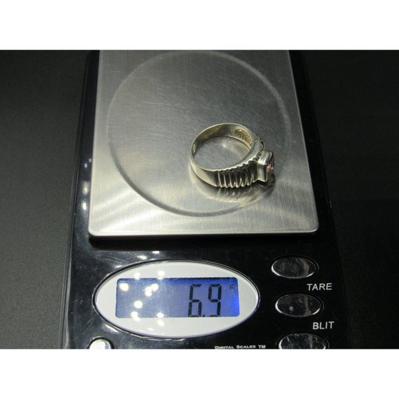 Size 8 Sterling Silver Rectangle Pink Cubic Zirconia Band Ring - Picture 7 of 7